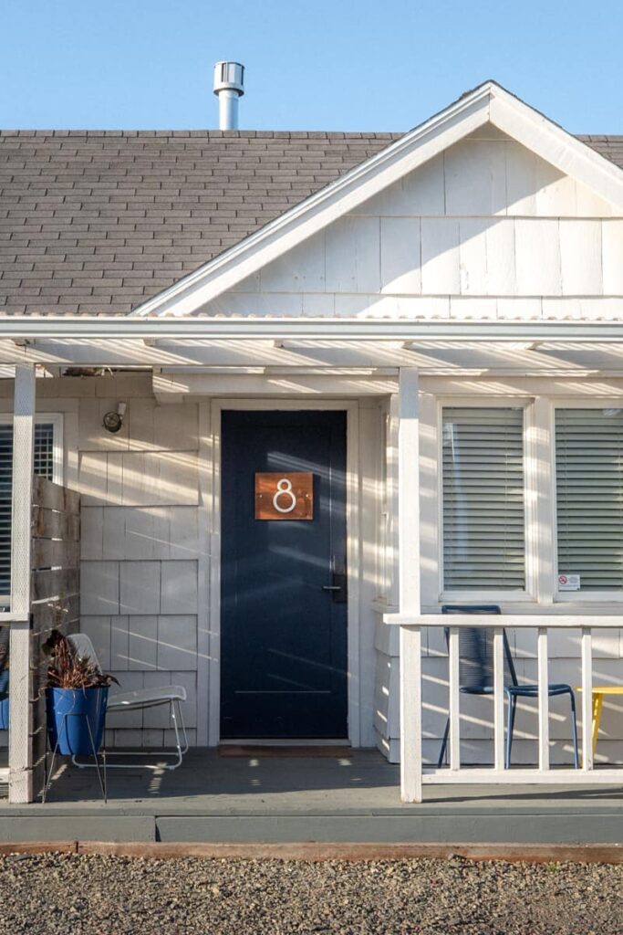 exterior-of-boardwalk-cottages-blue-door